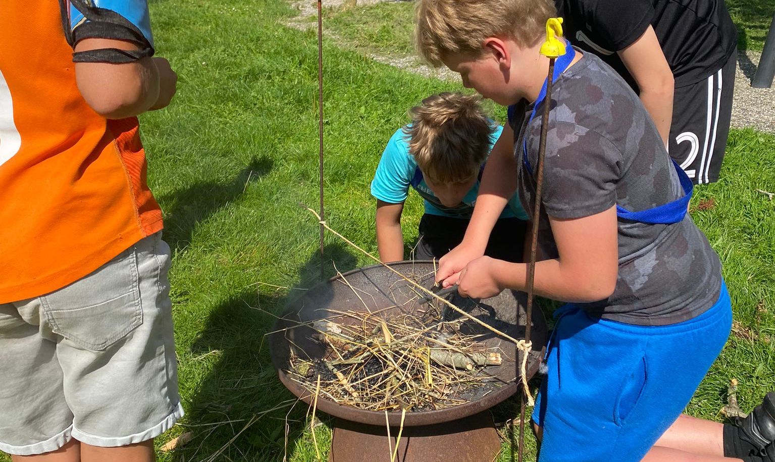 Zelf vuur maken bij Copini Buitensport